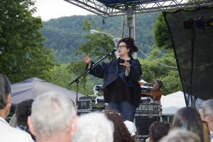 Politics of Pronunciation: 'Appa-latch-uh' vs 'Appa-lay-cha